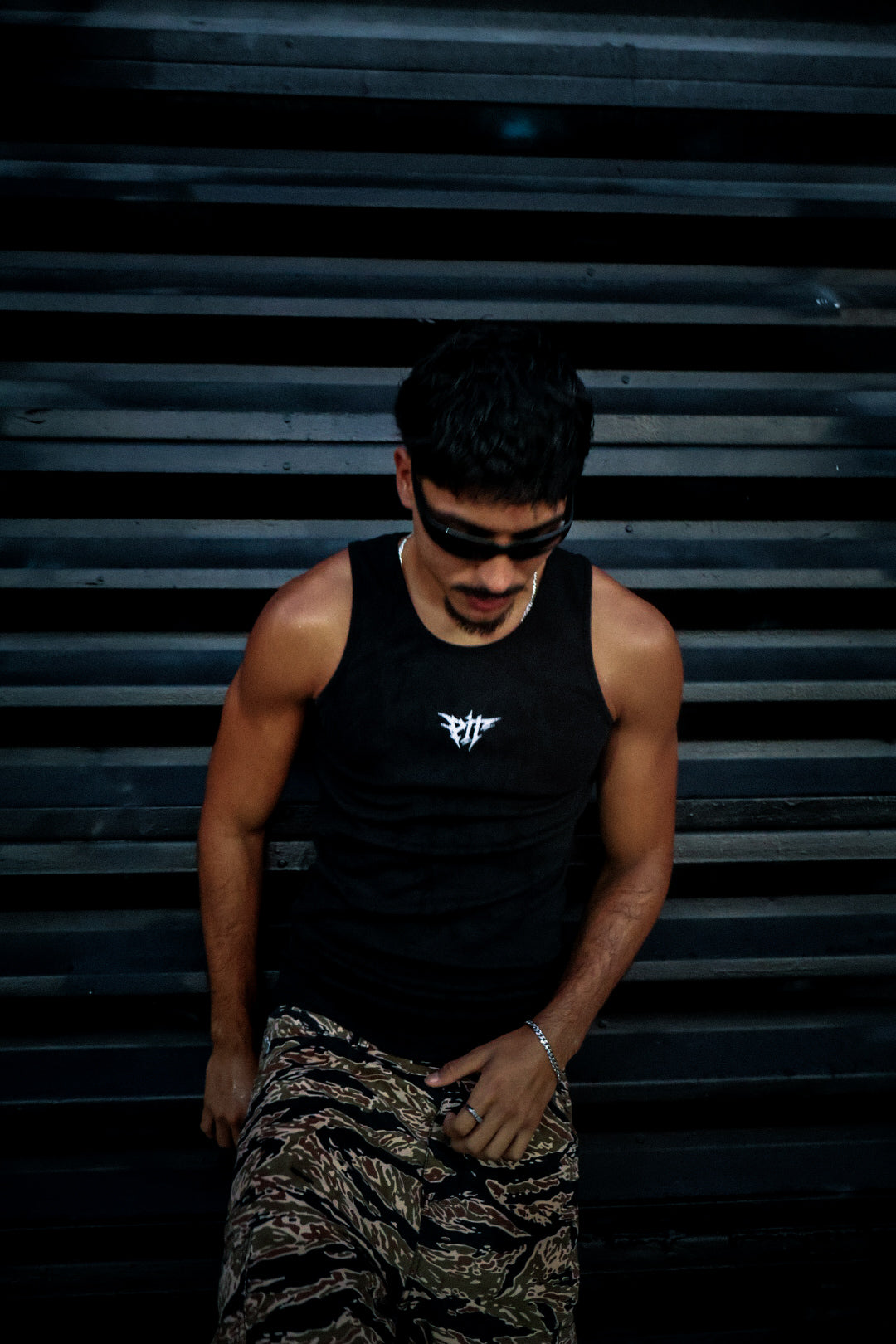 BLACK T-SHIRT – PIT COLLECTION